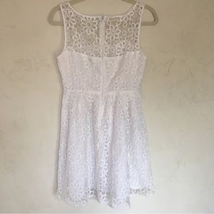 BB Dakota Huela Organza Embroidered Dress Size 6